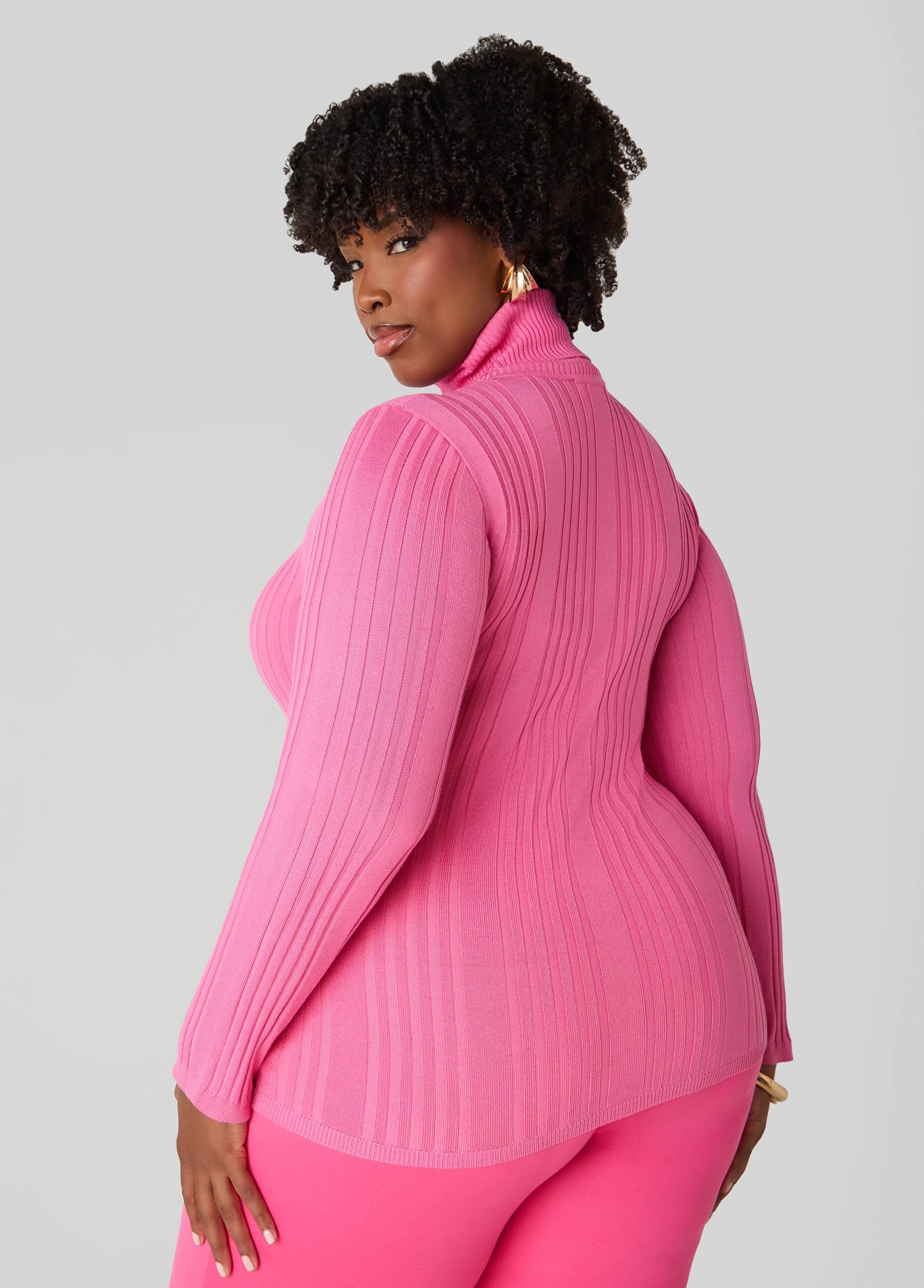 Pullover Turtleneck Sweater - Image 10